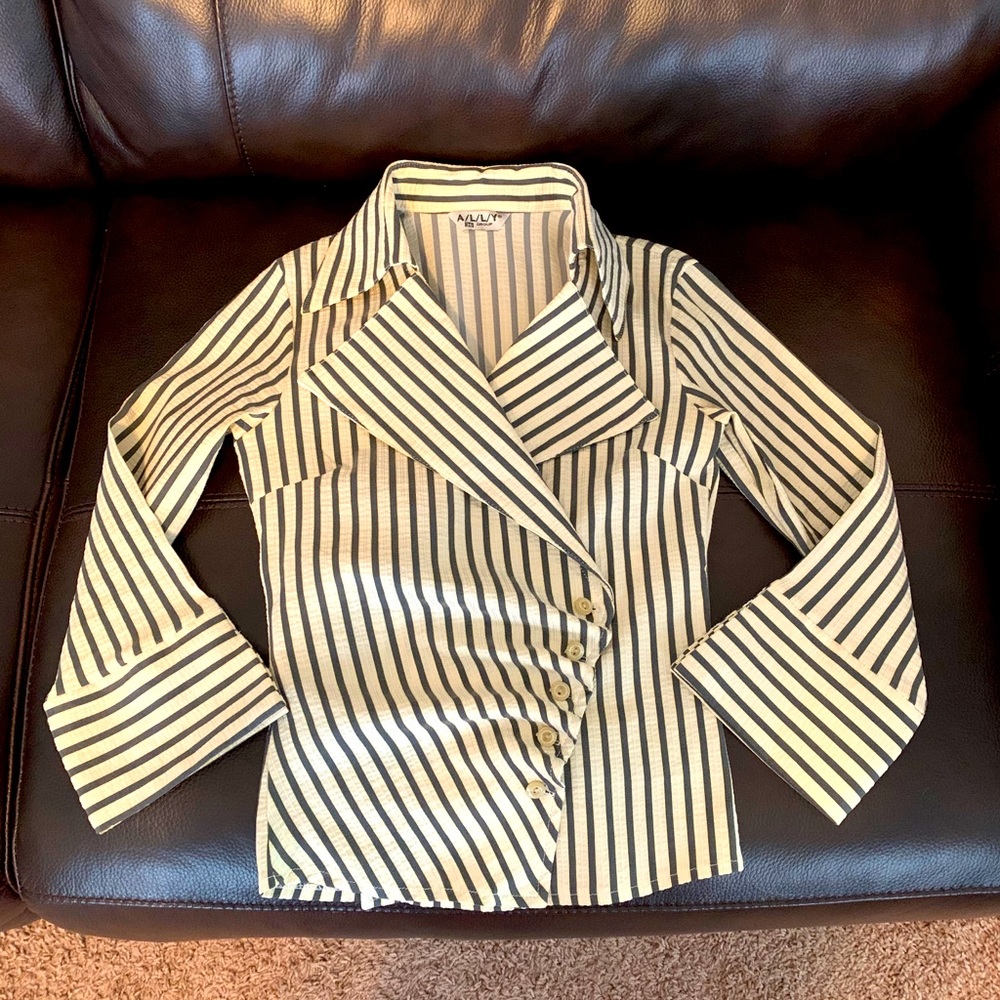 Stripe button shirt